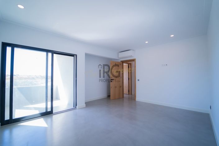 Image No.31-5 Bed Villa for sale