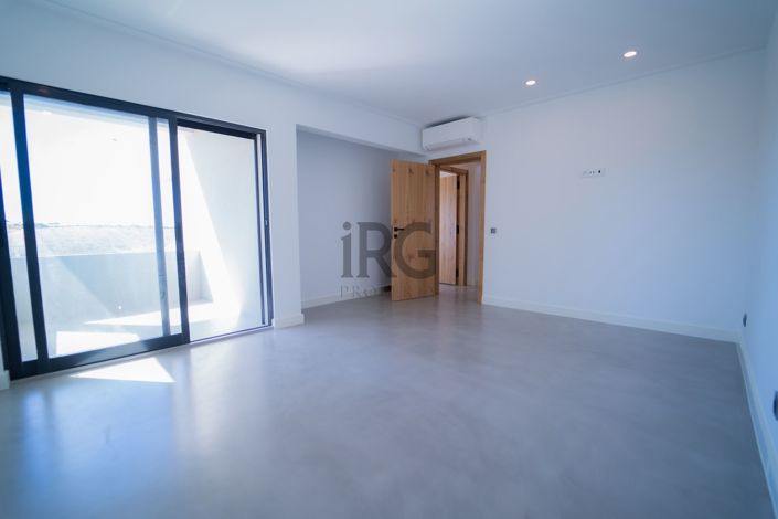Image No.32-5 Bed Villa for sale