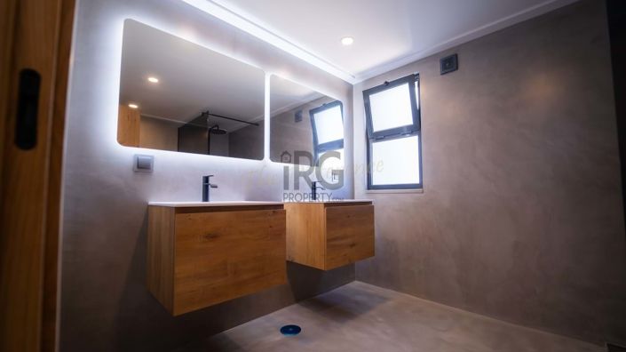 Image No.35-5 Bed Villa for sale