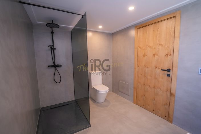 Image No.36-5 Bed Villa for sale