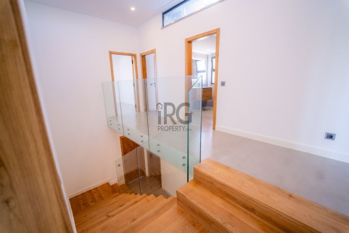 Image No.45-5 Bed Villa for sale