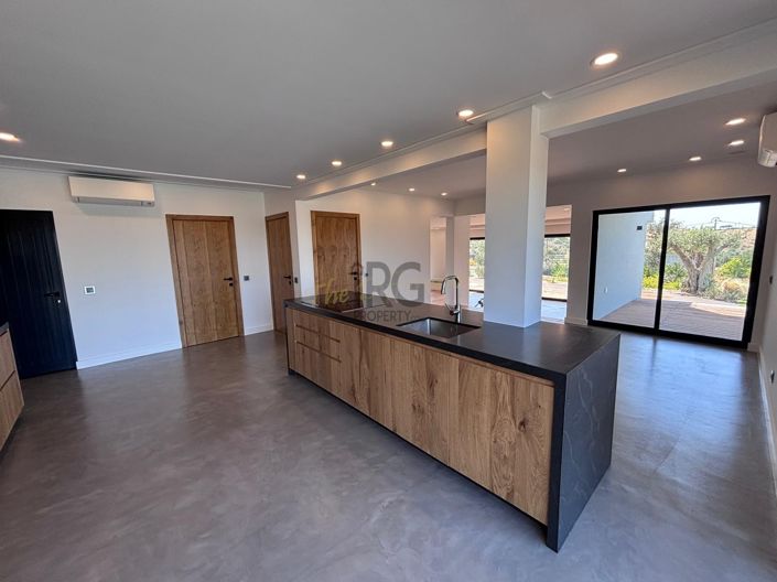 Image No.59-5 Bed Villa for sale