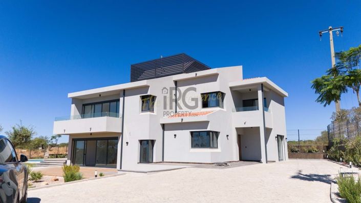 Image No.6-5 Bed Villa for sale