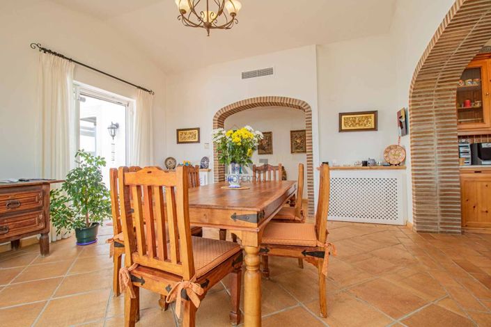 Image No.31-4 Bed Villa for sale