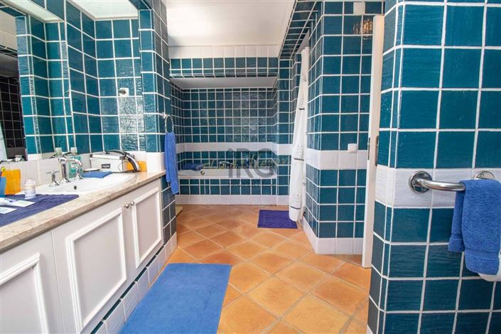 Image No.42-4 Bed Villa for sale