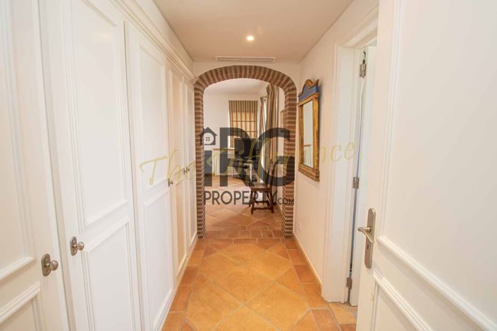 Image No.45-4 Bed Villa for sale