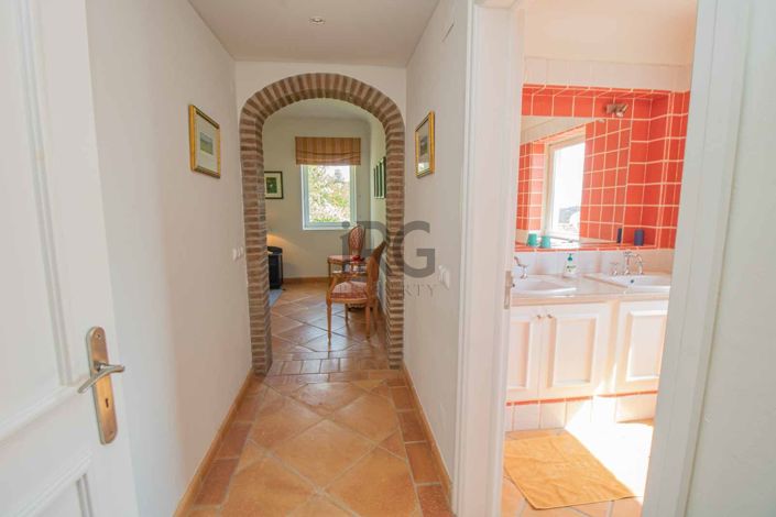 Image No.51-4 Bed Villa for sale