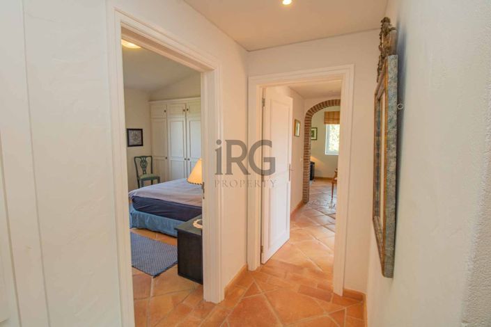 Image No.57-4 Bed Villa for sale