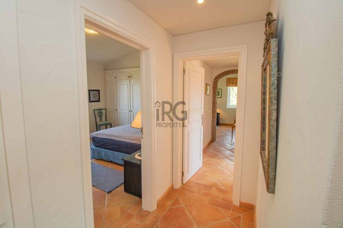 Image No.57-4 Bed Villa for sale