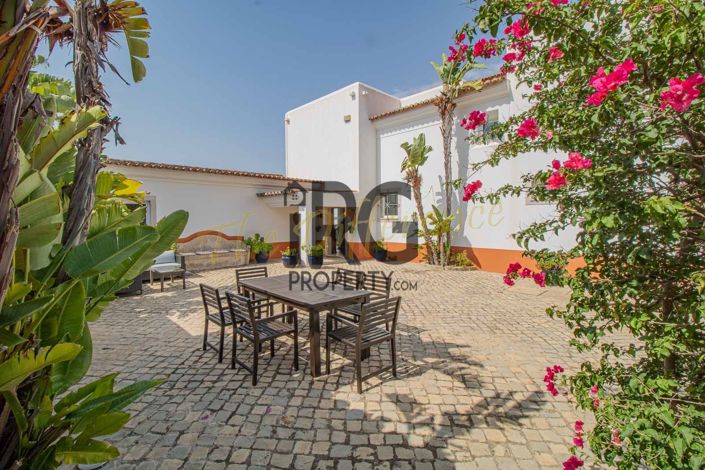 Image No.8-4 Bed Villa for sale
