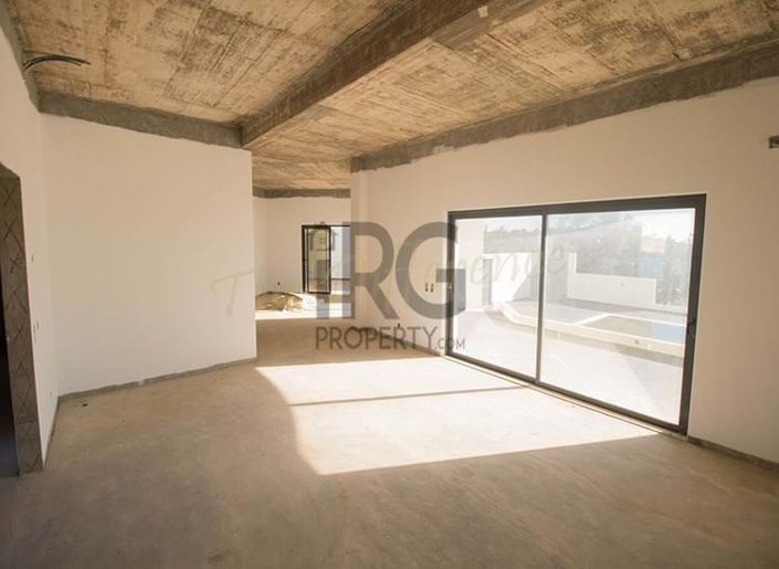 Image No.10-4 Bed Villa for sale