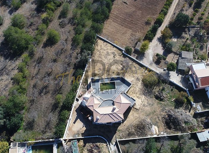 Image No.2-4 Bed Villa for sale