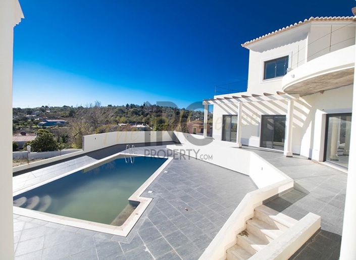 Image No.4-4 Bed Villa for sale