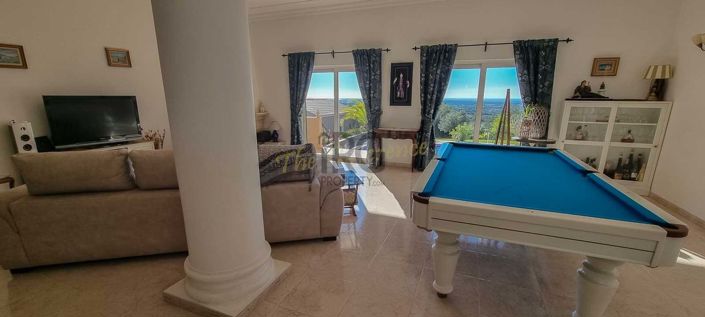 Image No.8-7 Bed Villa for sale