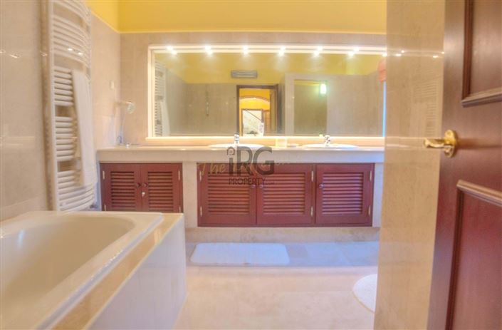 Image No.23-Villa de 4 chambres à vendre à Loule