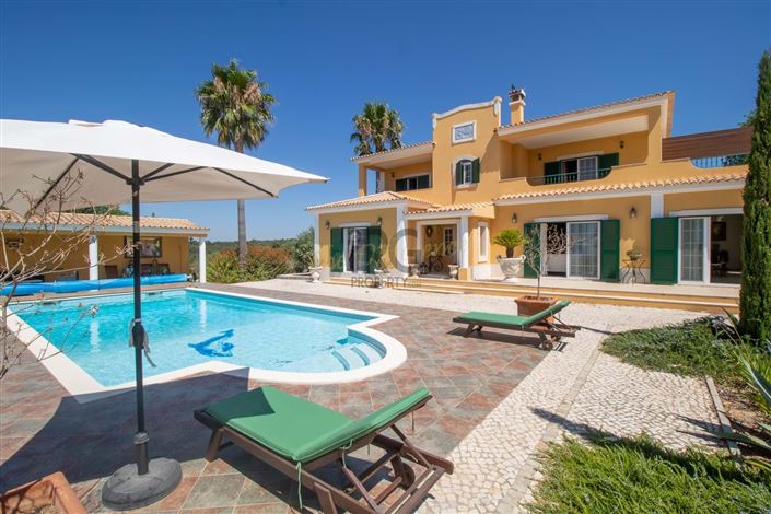 Image No.2-Villa de 4 chambres à vendre à Loule