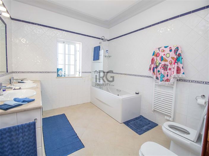 Image No.19-Villa de 4 chambres à vendre à Loule