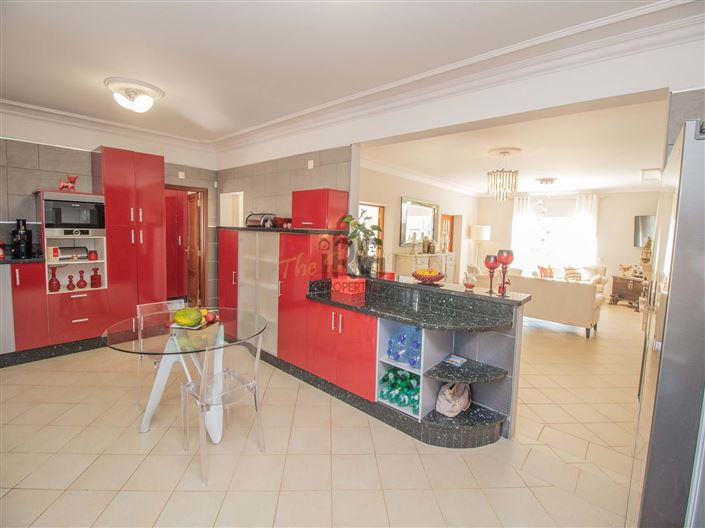 Image No.10-Villa de 4 chambres à vendre à Loule