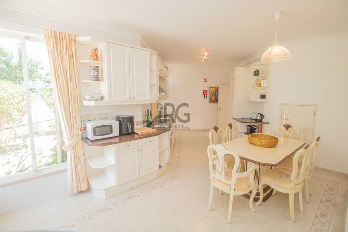 Image No.8-3 Bed Villa for sale