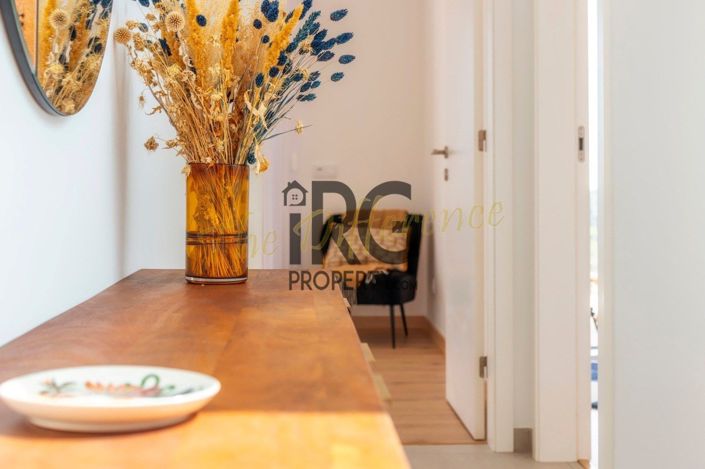 Image No.14-4 Bed Townhouse for sale