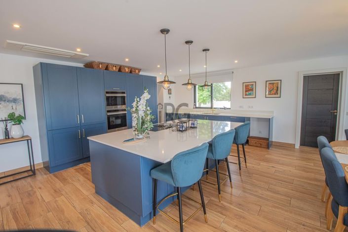 Image No.11-4 Bed Villa for sale