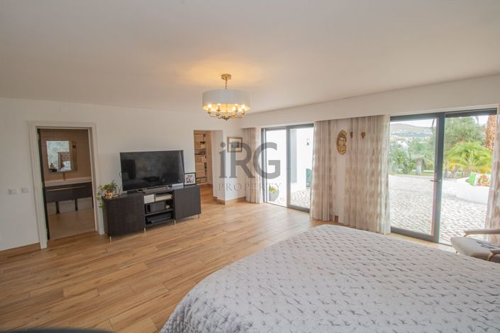 Image No.14-4 Bed Villa for sale