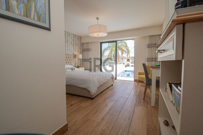 Image No.17-4 Bed Villa for sale