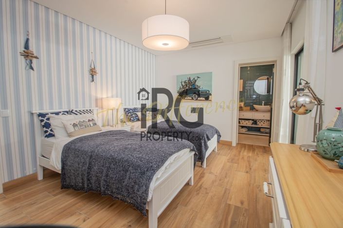 Image No.25-4 Bed Villa for sale