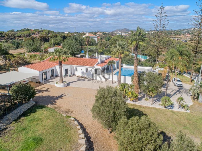 Image No.3-4 Bed Villa for sale