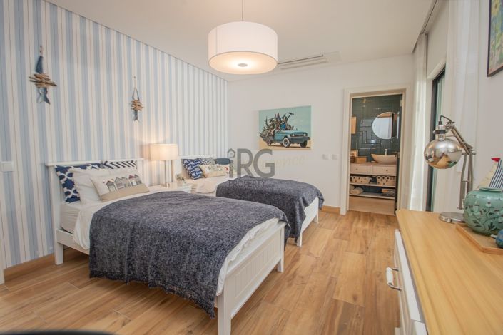 Image No.34-4 Bed Villa for sale