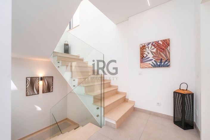 Image No.24-3 Bed Townhouse for sale