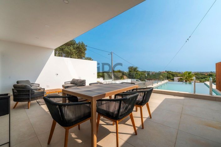 Image No.4-3 Bed Townhouse for sale