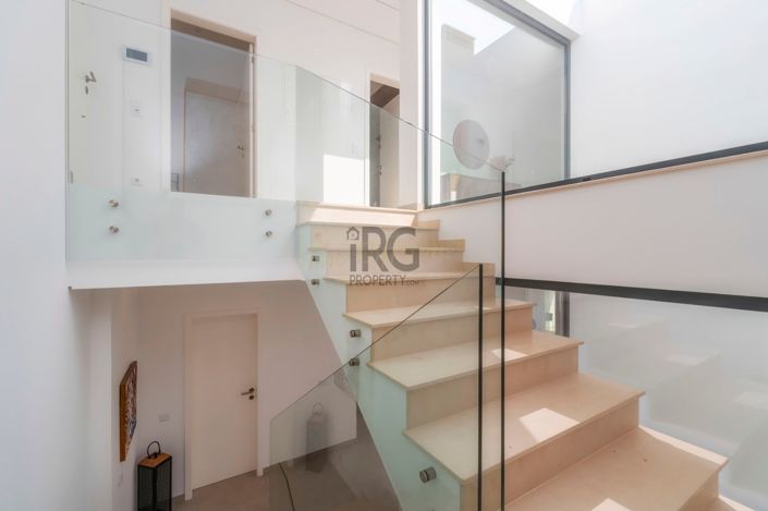 Image No.35-3 Bed Townhouse for sale