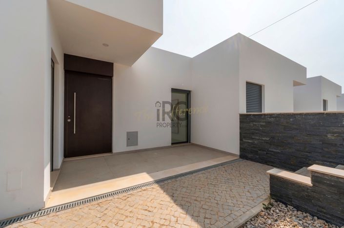 Image No.36-3 Bed Townhouse for sale