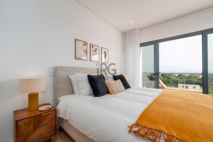 Image No.40-3 Bed Townhouse for sale