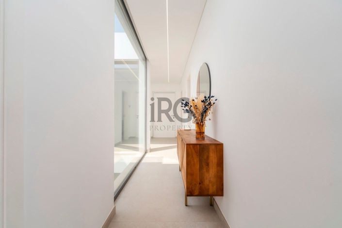 Image No.40-3 Bed Townhouse for sale
