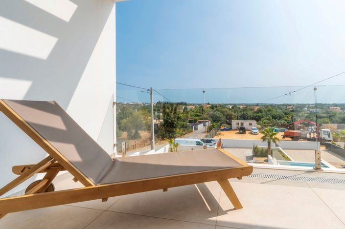 Image No.44-3 Bed Townhouse for sale