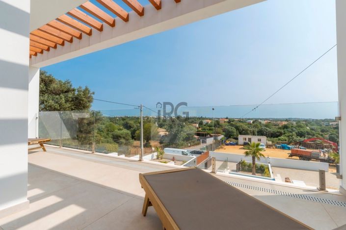 Image No.46-3 Bed Townhouse for sale