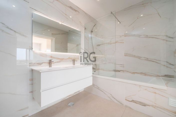 Image No.54-3 Bed Townhouse for sale