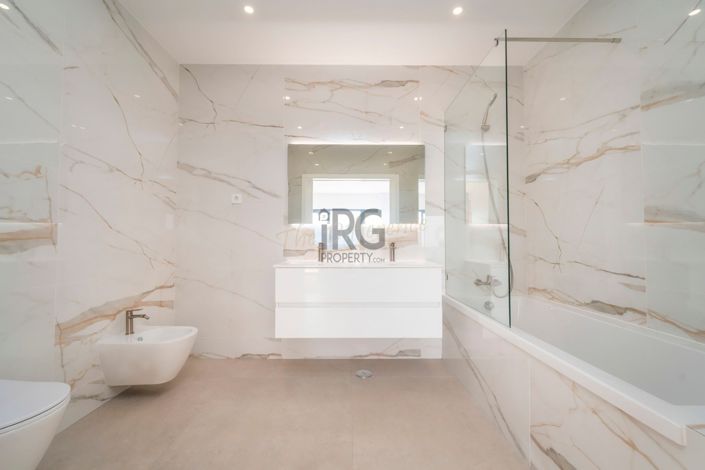 Image No.55-3 Bed Townhouse for sale