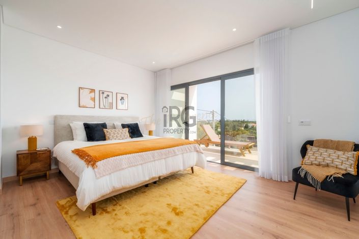 Image No.61-3 Bed Townhouse for sale