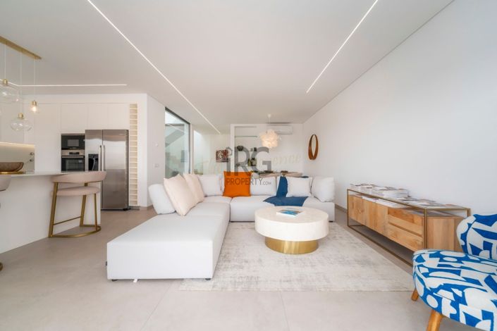 Image No.9-3 Bed Townhouse for sale