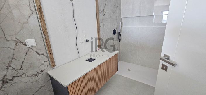 Image No.19-2 Bed Apartment for sale