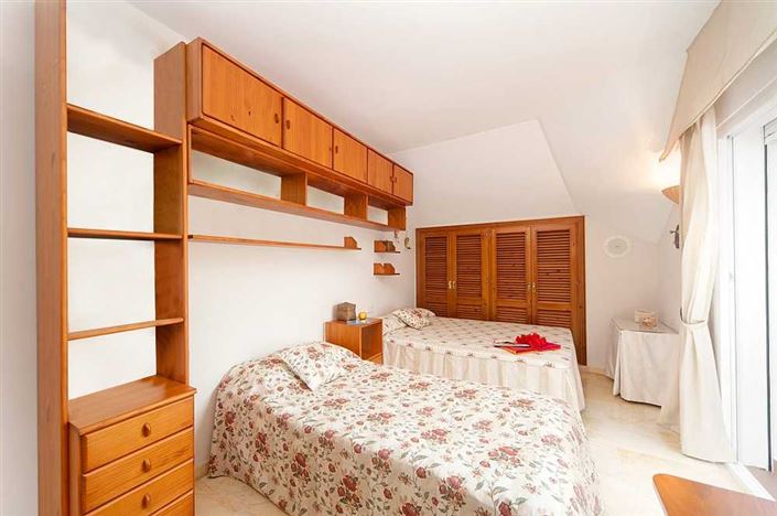 Image No.10-4 Bed Villa for sale