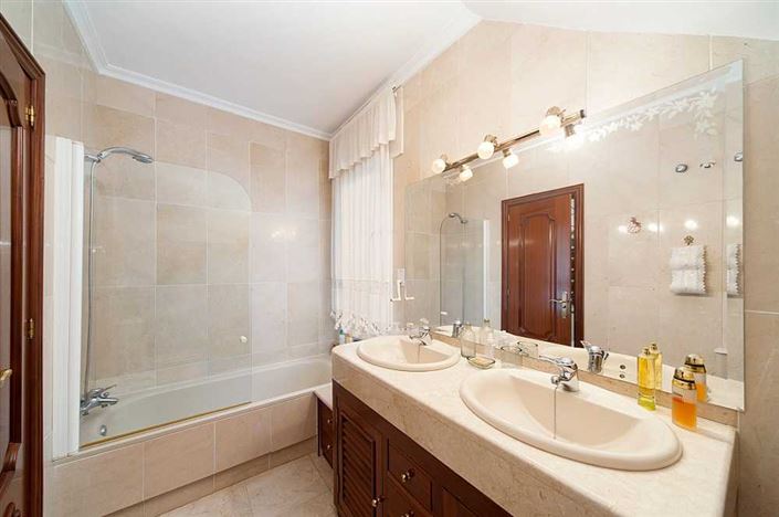 Image No.11-4 Bed Villa for sale