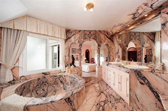 Image No.7-4 Bed Villa for sale