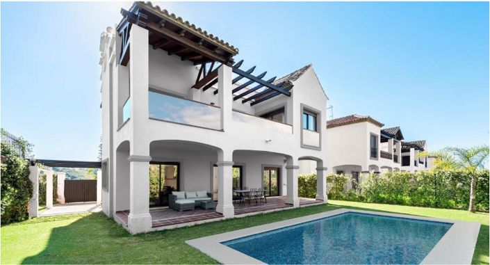 Image No.1-Jumelé de 4 chambres à vendre à Estepona