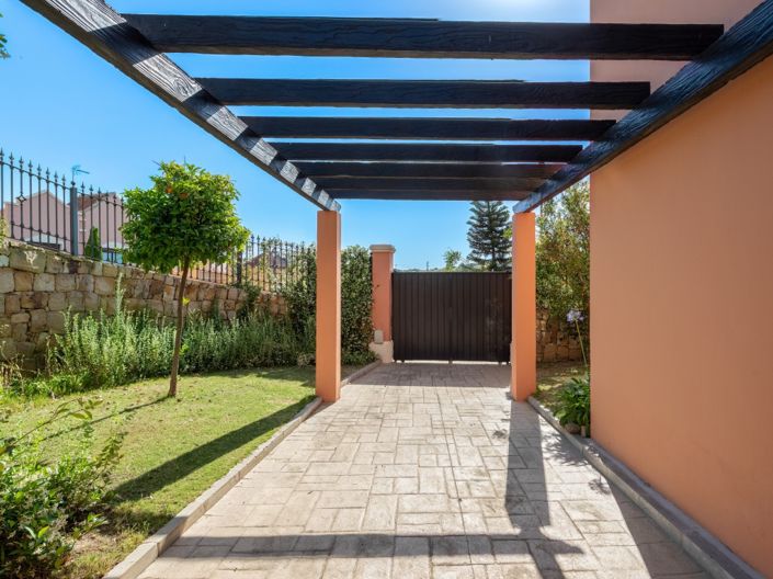 Image No.15-4 Bed Semi-Detached for sale