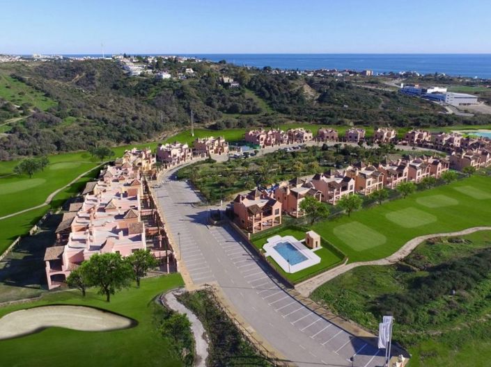 Image No.19-4 Bed Semi-Detached for sale