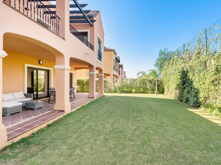 Image No.9-4 Bed Semi-Detached for sale